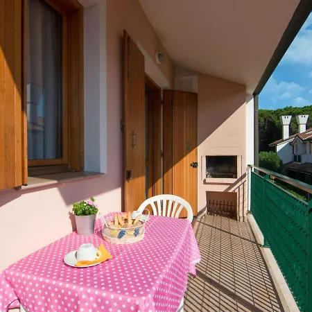 Elegant In With A Shared Pool Hébergement de vacances *